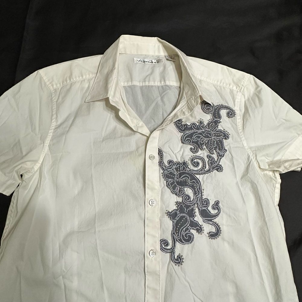 Kenneth Cole New York Cream and Gray Casual S/S Shirt with Ornate Design Size M